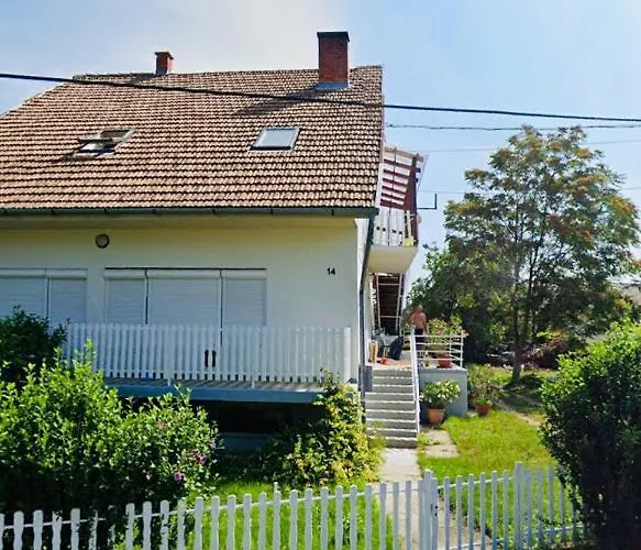 Apartment Lelle -kert 03 *