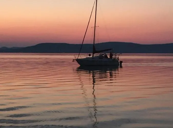 Lelle -kert 03 Apartment