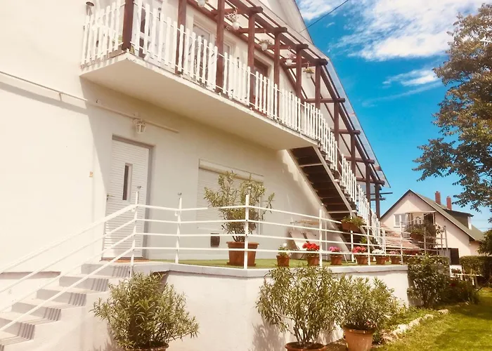 דירה Lelle -kert 03 בלטונללה